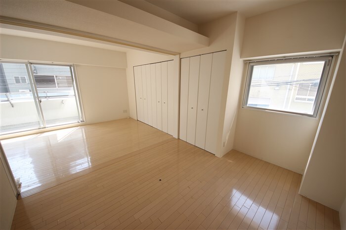 ドゥーエ谷町の物件内観写真