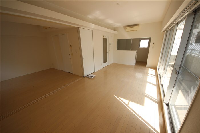 ドゥーエ谷町の物件内観写真