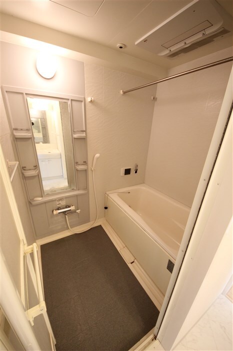 ドゥーエ谷町の物件内観写真