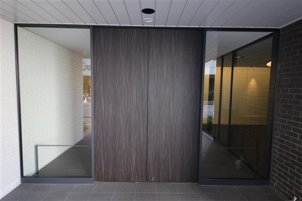 ドゥーエ立売堀の物件外観写真