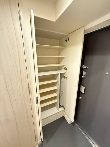 プレサンス東三国エンブレイスの物件内観写真