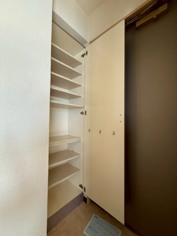 コンフォール南森町の物件内観写真