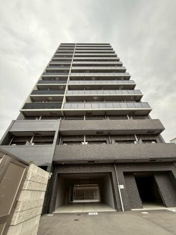 プレサンス東三国エンブレイスの物件外観写真