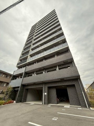 プレサンス東三国エンブレイスの物件外観写真