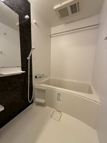 セレニテ難波グランデノールの物件内観写真