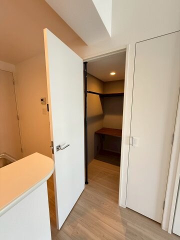 セレニテ難波グランデノールの物件内観写真