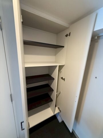 セレニテ難波グランデノールの物件内観写真