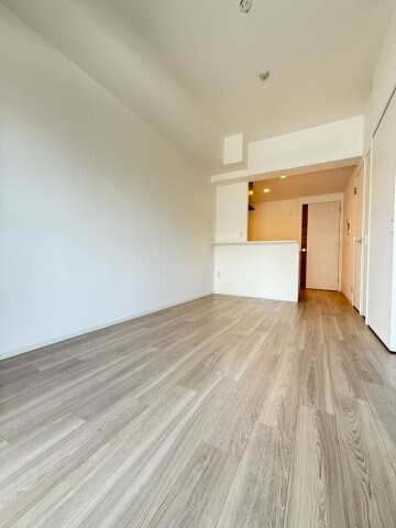 セレニテ難波グランデノールの物件内観写真