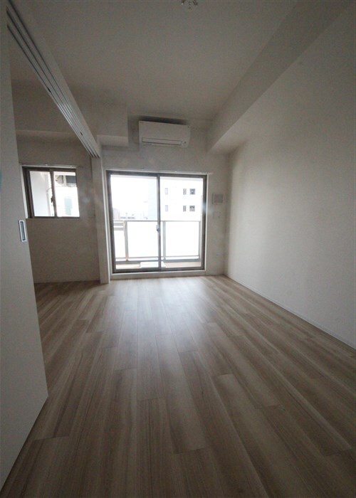 セレニテ難波グランデシュッドの物件内観写真