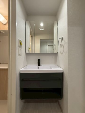 セレニテ日本橋エクラの物件内観写真