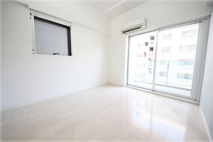 Primavera Nishi Shinsaibashiの物件内観写真