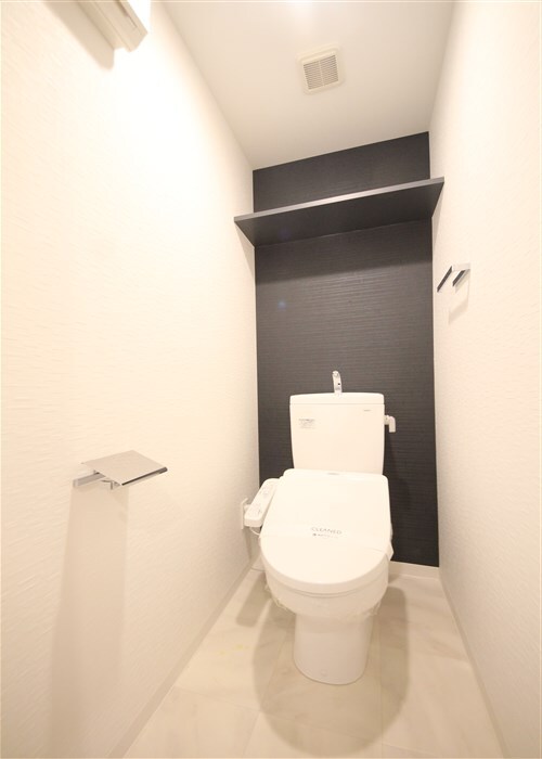 コンフォリア・リヴ新大阪WESTの物件内観写真