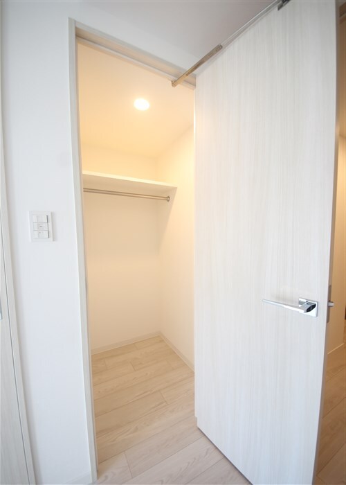 コンフォリア・リヴ新大阪WESTの物件内観写真