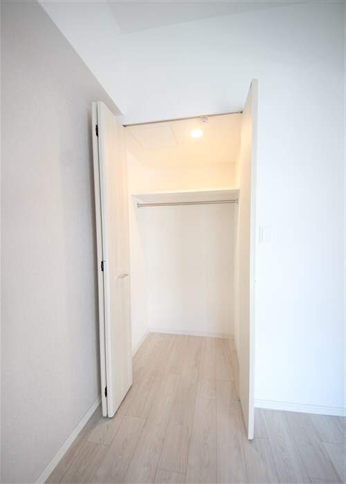 コンフォリア・リヴ新大阪WESTの物件内観写真