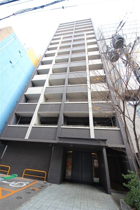 レジディア靭公園の物件外観写真