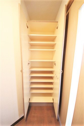 コンフォール南森町の物件内観写真