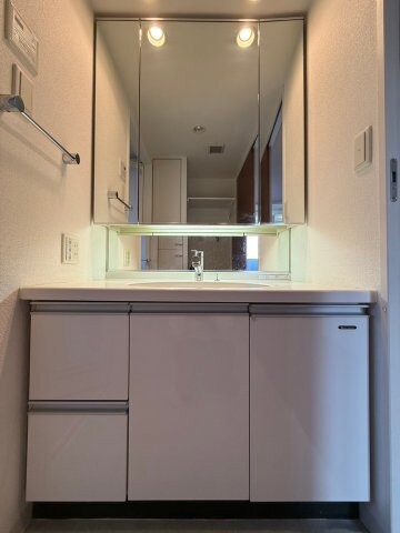 フロンティアタワー日本橋の物件内観写真