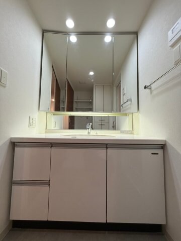 フロンティアタワー日本橋の物件内観写真