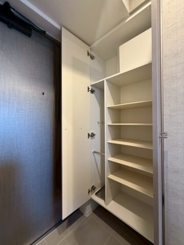 ファーストフィオーレグランフォートの物件内観写真