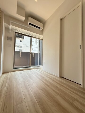 セレニテ難波グランデシュッドの物件内観写真