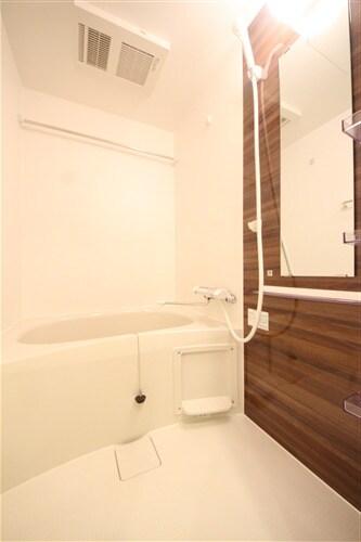 セレニテ福島プリエの物件内観写真