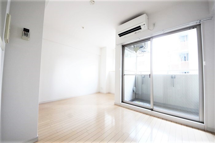 レジディア江戸堀の物件内観写真