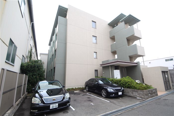 ラ・エスペランサの物件外観写真