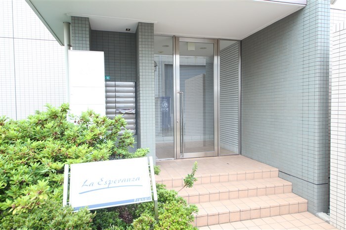 ラ・エスペランサの物件外観写真