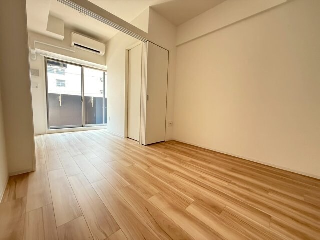 セレニテ難波グランデシュッドの物件内観写真