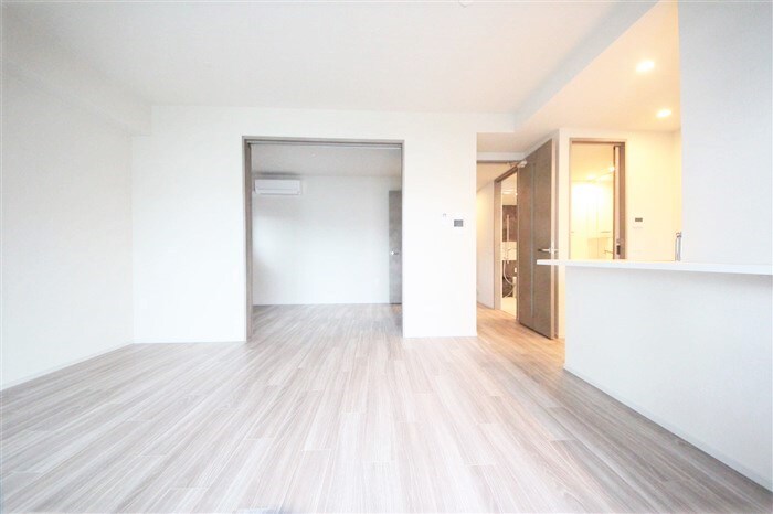 SK RESIDENCES SHINSAIBASHIの物件内観写真