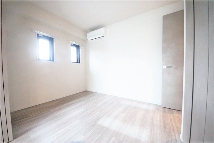 SK RESIDENCES SHINSAIBASHIの物件内観写真