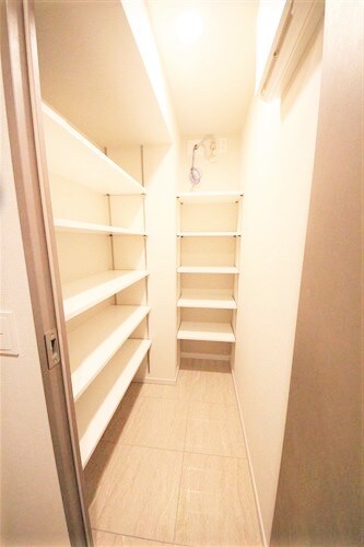 SK RESIDENCES SHINSAIBASHIの物件内観写真