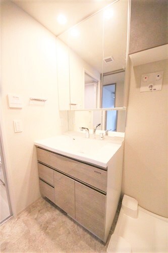 SK RESIDENCES SHINSAIBASHIの物件内観写真