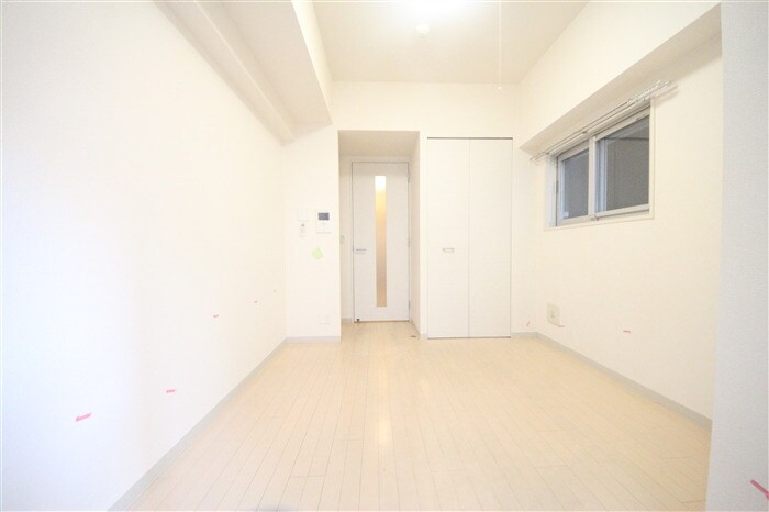 エステムプラザ大手前エヴァースの物件内観写真