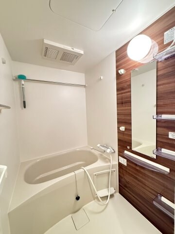 セレニテフラン本町の物件内観写真