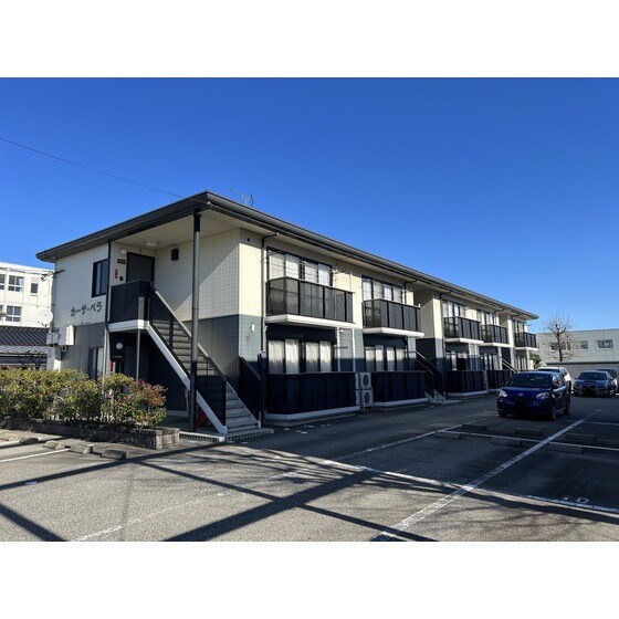 カーサ・ベラの物件外観写真