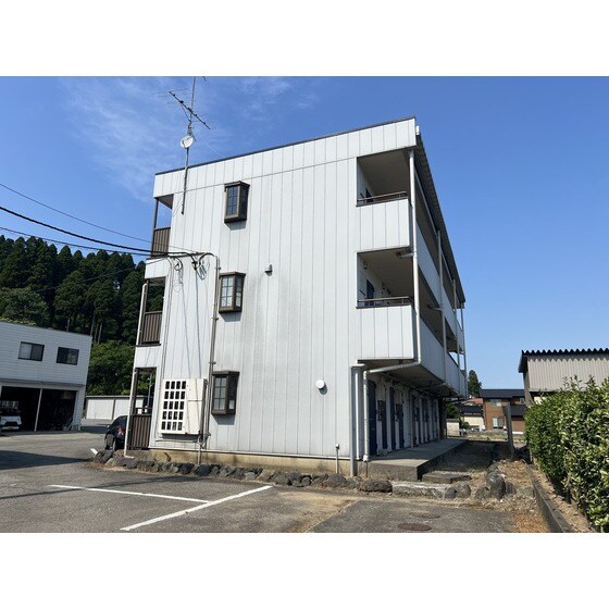 メゾンサンライズの物件外観写真