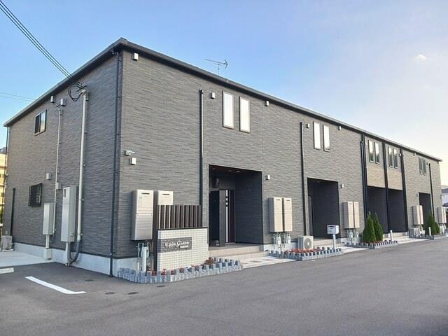 アル・グレースの物件外観写真