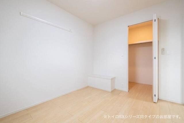 メゾン・カルムＢの物件内観写真