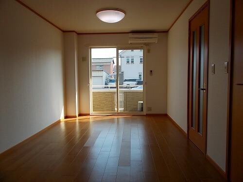 サニーレジデンスの物件内観写真