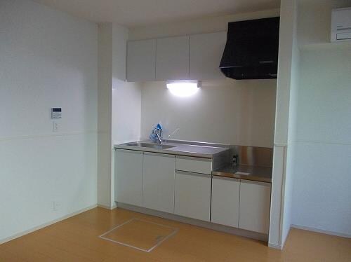 シーズンズ　コンフォートIの物件内観写真