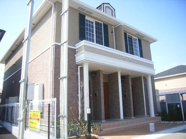 メゾン・カルムIの物件外観写真