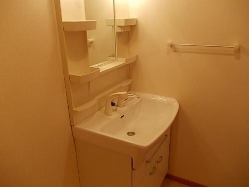 メゾン・カルムIの物件内観写真