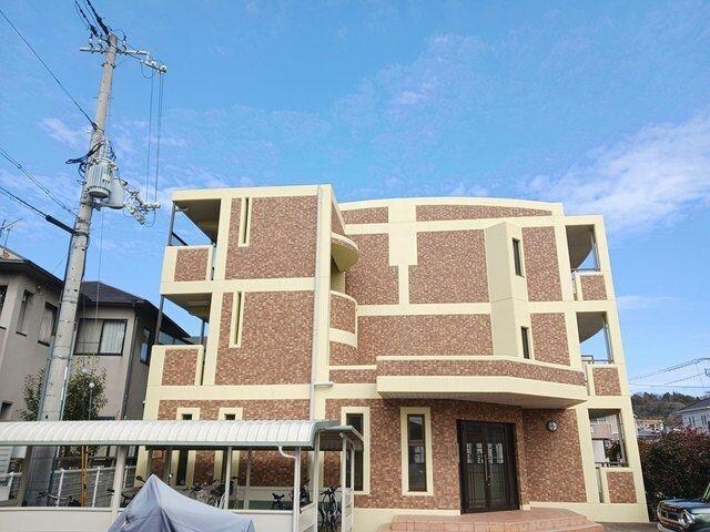 ジュネス・アビタシオンの物件外観写真