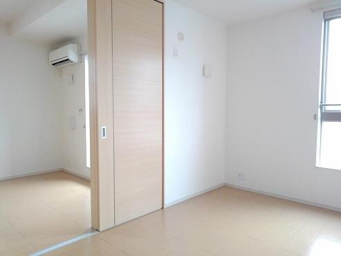 モンシェリー御立Ａの物件内観写真