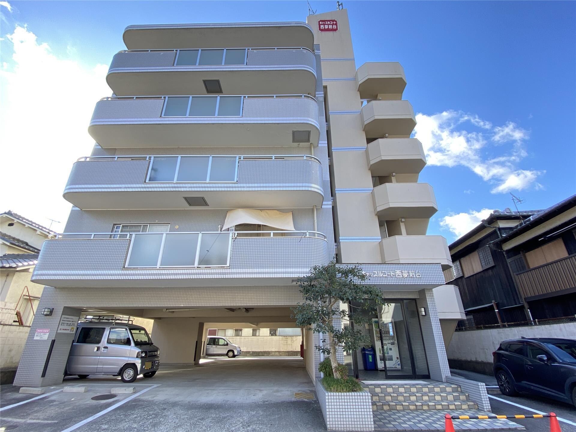キャッスルコート西夢前台の物件外観写真