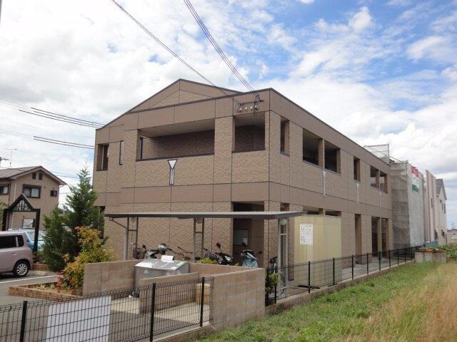 Ｓａｎｔａ　ＰｌａｃｅIIの物件外観写真