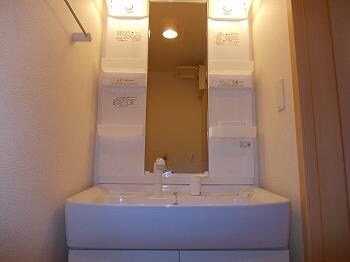 アイリスガーデンＢの物件内観写真