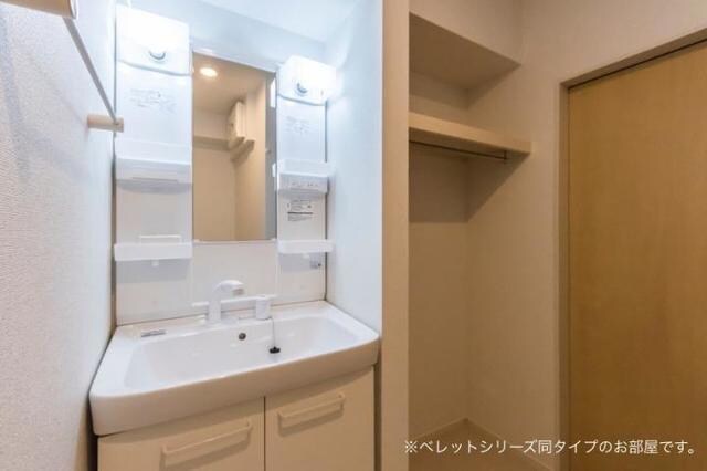 ラ・ポールIIの物件内観写真