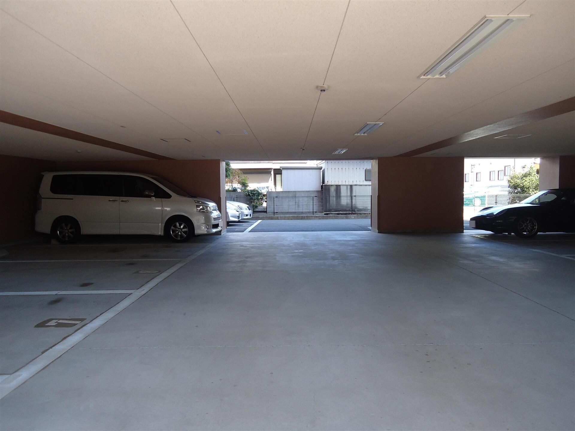 キャッスルコート西新町の物件外観写真